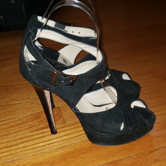 Ron Donovan Heels  - Picture 2 of 9